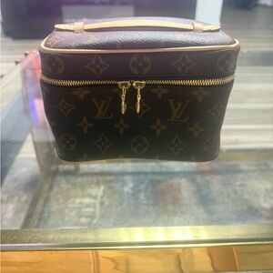 Brand NEW Louis Vuitton Bag with shopping bag and Box with Blue Ribbon